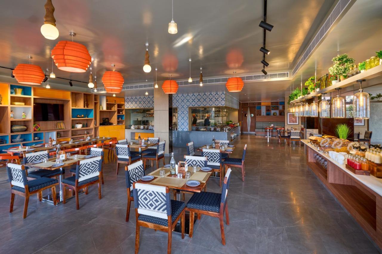 Zone By The Park Gopalpur Hotell Exteriör bild